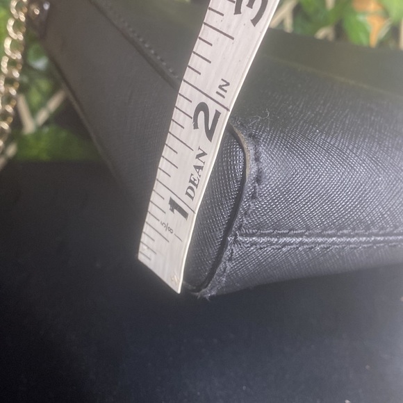 Kate Spade New York Clutch Crossbody! Measurements are in photos🥰 - Picture 12 of 12
